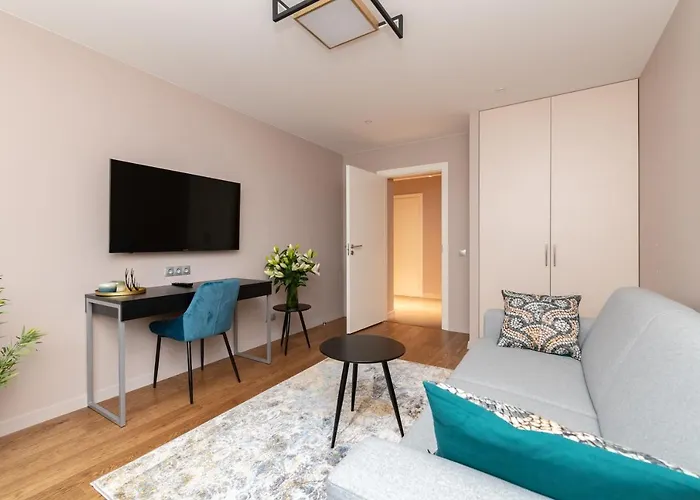 Karu Central Apartment